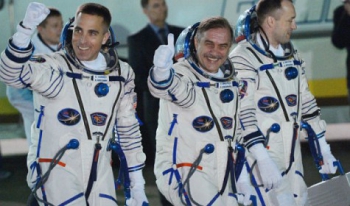 Три космонавта 